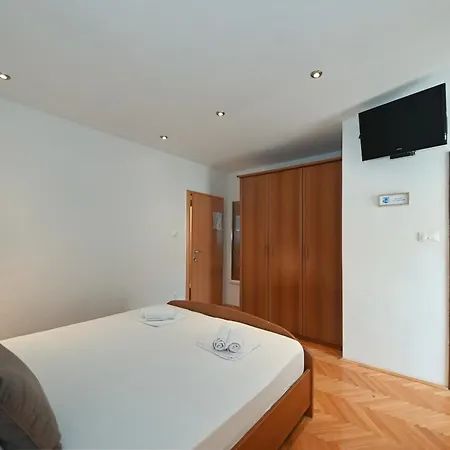 Apartman Carevic Ante
