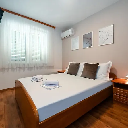 Carevic Ante Apartment