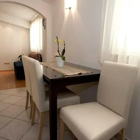 Apartamento Carevic Ante *